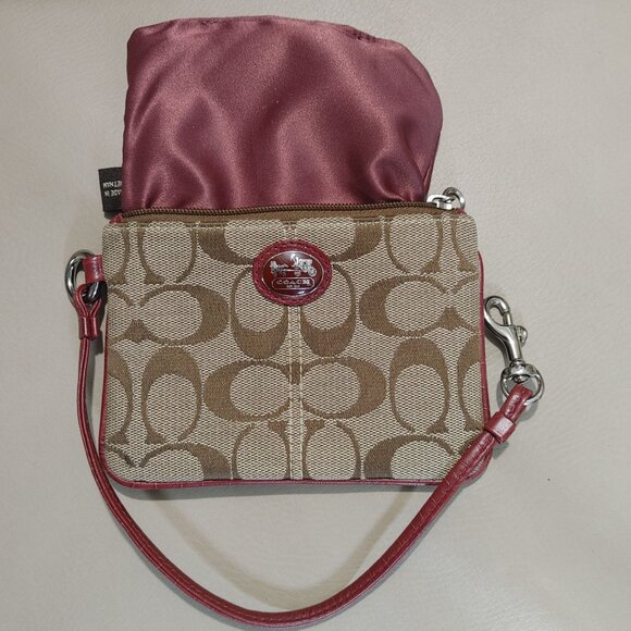 Coach Brown Red Signature Wristlet Clutch C Jacquard Satin Lining Zipper Closure - Picture 5 of 11